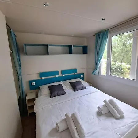 Boric Mobile Homes In Bijela Uvala And Zelena Laguna * פורץ