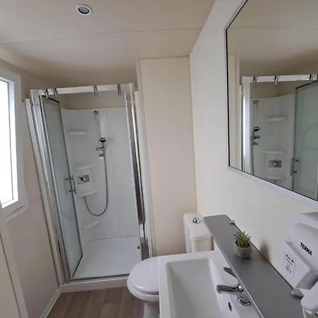 Boric Mobile Homes In Bijela Uvala And Zelena Laguna Kemping *